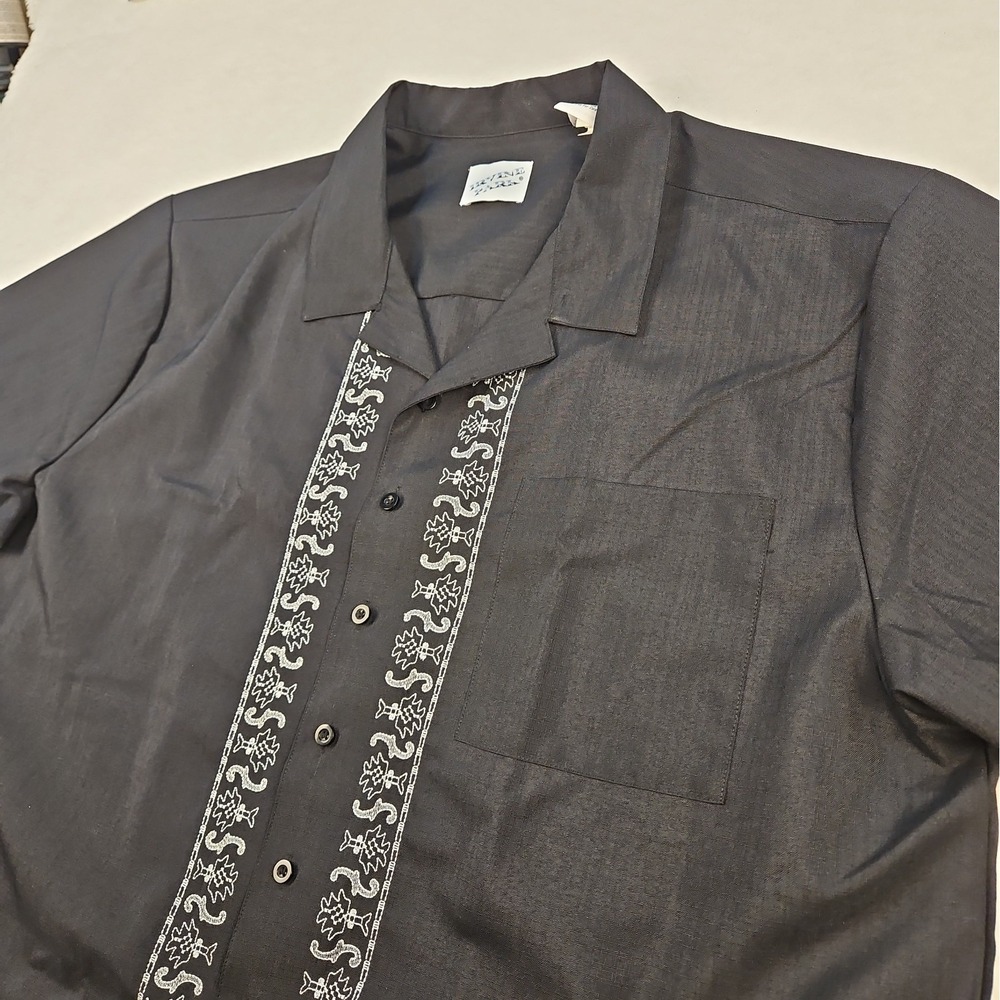 Vintage Irvine Park Men 2XL Button Black Embroidered Trim Short Sleeve Travel